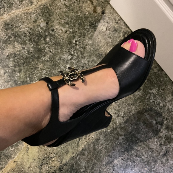 CHANEL QUILTED HEEL WEDGES !! - Picture 2 of 15